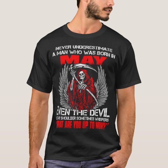 Underskatta aldrig en man som var bördiga t shirt (Framsida)