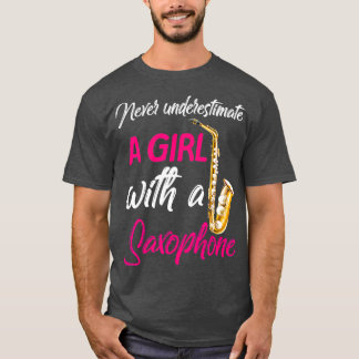 Underskatta aldrig en saxofonisk musiker t shirt