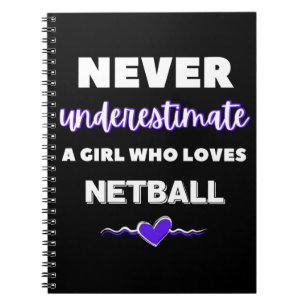 Underskatta aldrig en tjej som kärlek netball anteckningsbok