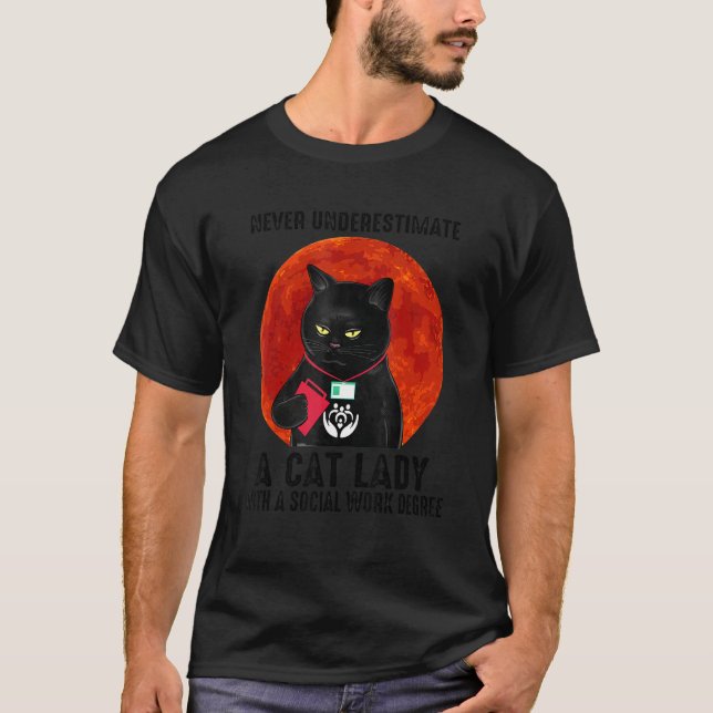 Underskatta aldrig ett katt Dam med Social T Shirt (Framsida)
