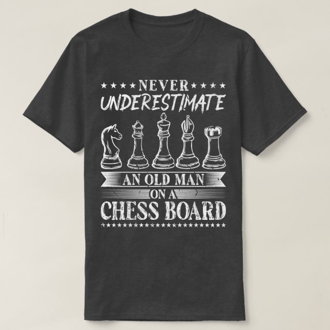 Underskatta aldrig gamla manschack t shirt (Design framsida)