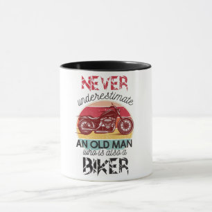 Underskatta aldrig gammal Biker Mugg