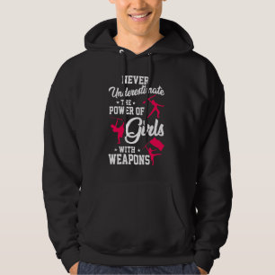 Underskatta aldrig Girls Weapons Färg Guard Marc Hoodie