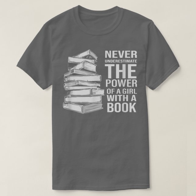 Underskatta aldrig kraften hos en flicka med en Bo T Shirt (Design framsida)