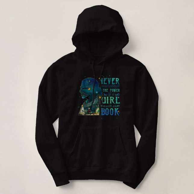 Underskatta aldrig kraften hos en flicka med en bo t shirt (Design framsida)