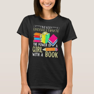 Underskatta aldrig kraften hos en flicka med en bo t shirt