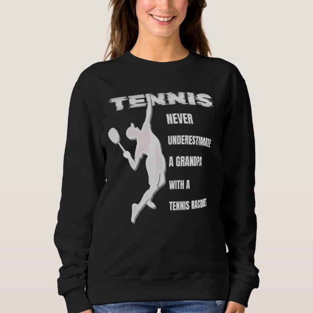 Underskatta aldrig morfar med tennis Racque T Shirt (Framsida)