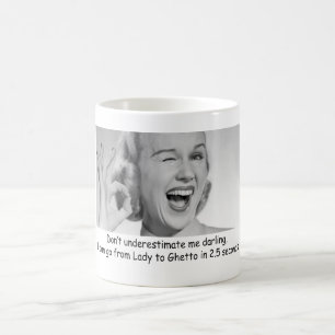 UNDERSKATTA INTE MIG DEN BEDÅRANDE KAFFEKONTORS KAFFEMUGG