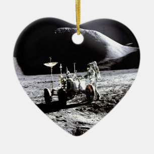 Undersök och nasa för astronautet för julgransprydnad keramik