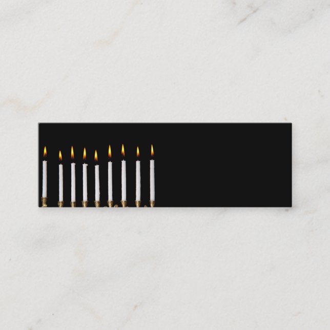 Undersöker brinna vit för den Hanukkah menoran Mini Visitkort (Framsida)