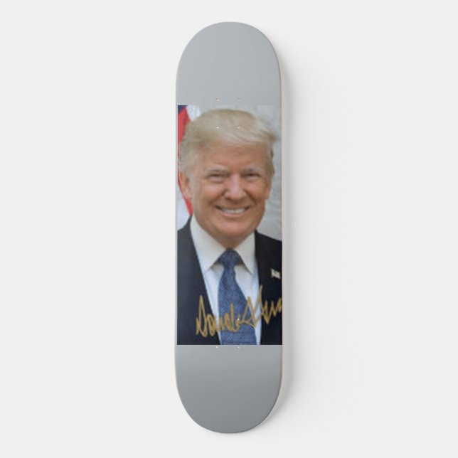 UNDERTECKNAT AV DONALD TRUMP MINI SKATEBOARD BRÄDA 18,5 CM (Framsida)