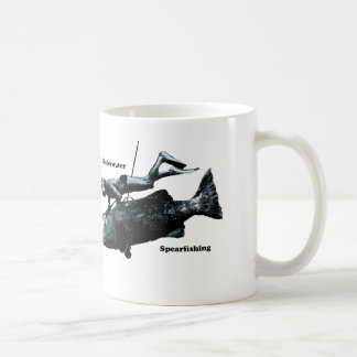 Undervattens- Freediving Spearfishing för vintage Kaffemugg