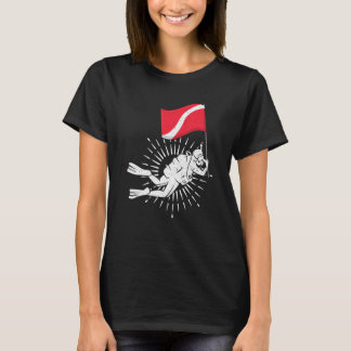 Undervattensdykning vid dykardyver Flagga vid havs T Shirt