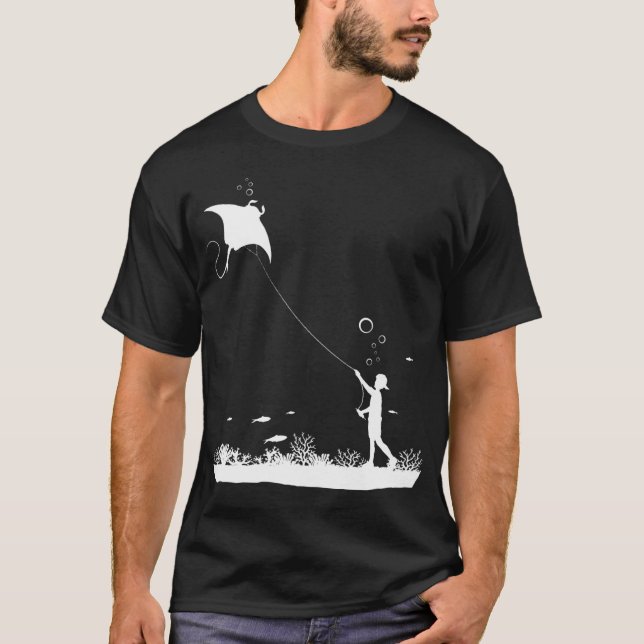 undervattensflicka / pojke hang-glide djävelsfisk t shirt (Framsida)
