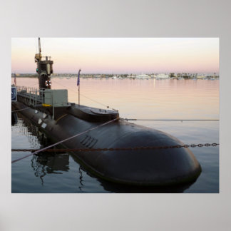 Undervattensubåt i soluppgång poster