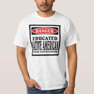 Undervisad inhemsk amerikan. tee