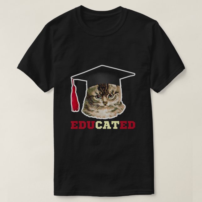 Undervisad katt i Studentmössa Funny Grad Gift T Shirt (Design framsida)