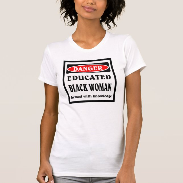 Undervisad svart kvinna. tee shirt (Framsida)