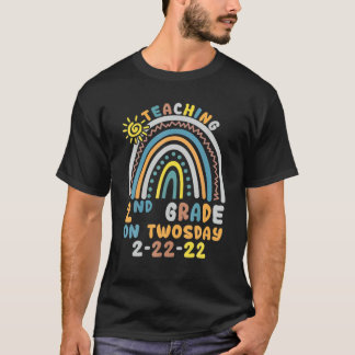 Undervisning i andra Klass den 2 februari 2022: Lä T Shirt