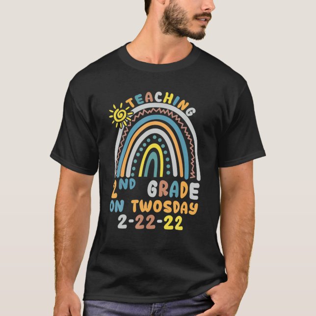 Undervisning i andra Klass den 2 februari 2022: Lä T Shirt (Framsida)