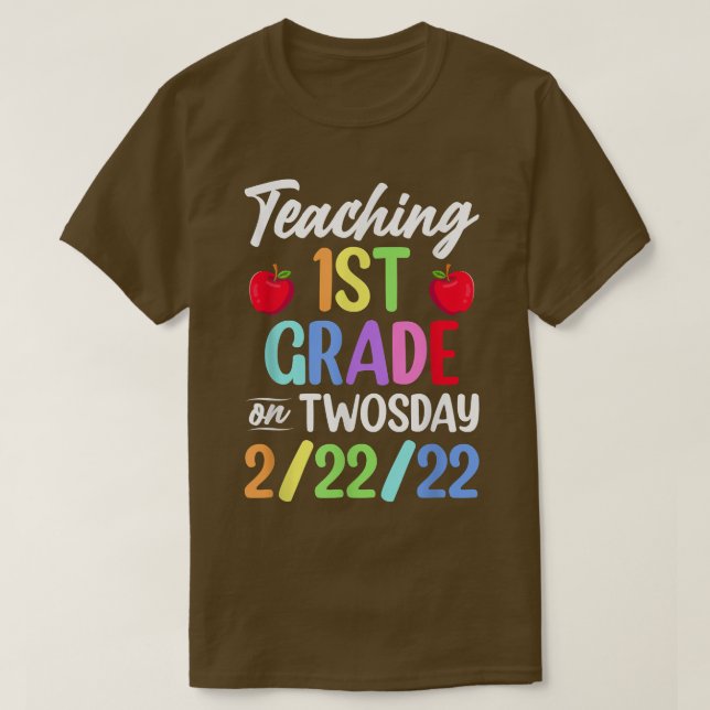 Undervisning i första Klass den 22 februari 2022  T Shirt (Design framsida)