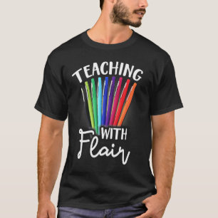 Undervisning med flammor och varje valentins t shirt