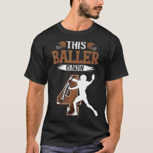 Unds 4e födelsedagen Football Boy 4 Years Old Foot T Shirt