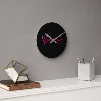 Une horloge murale rund klocka