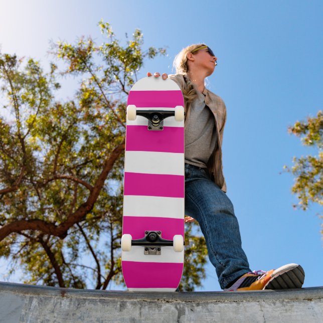 Uneven Rand i Magenta och vit Mini Skateboard Bräda 18,5 Cm (Utomhus 1)