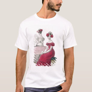 Ung kvinna i en kräppaftonklänning med en Elabo T Shirt