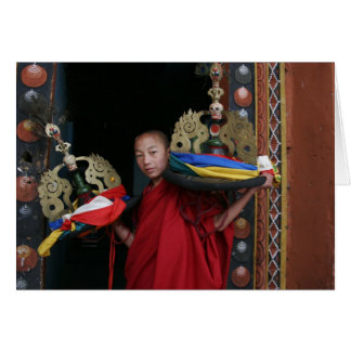 Ung munk med svart hattar hälsningskort