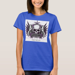Ung ogift kvinna av nödläge - lilor och svart t shirt