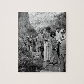 Ung Sathya Sai Baba på pussel