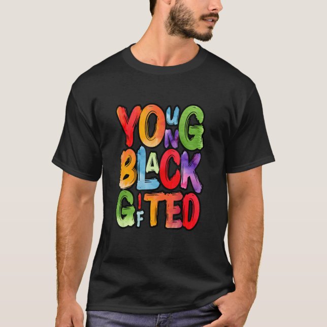 Ung, svart och svart Manar Kvinnor i svart histori T Shirt (Framsida)