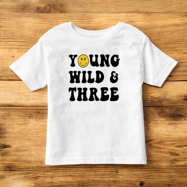 Ung vild och tre års pojke 3-års födelsedagströja t shirt (Skapare uppladdad)
