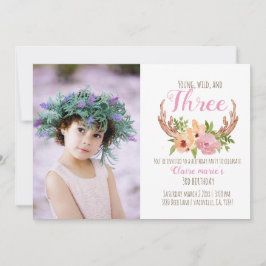 Ung vild och tre skogsfödelsedag inbjudan