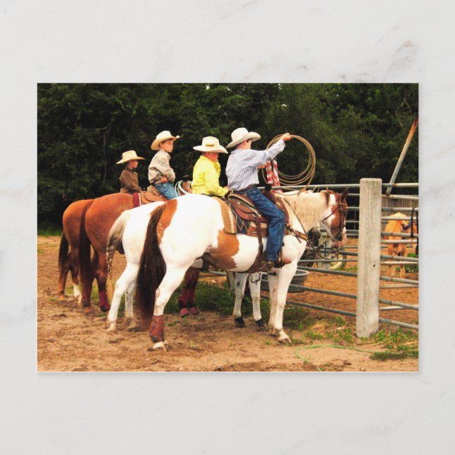 Unga Cowboys-rönttid vid posterkort i rodeo Vykort (Framsida)
