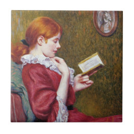 Unga kvinnor med rött hår som läser Bra Bok Kakelplatta