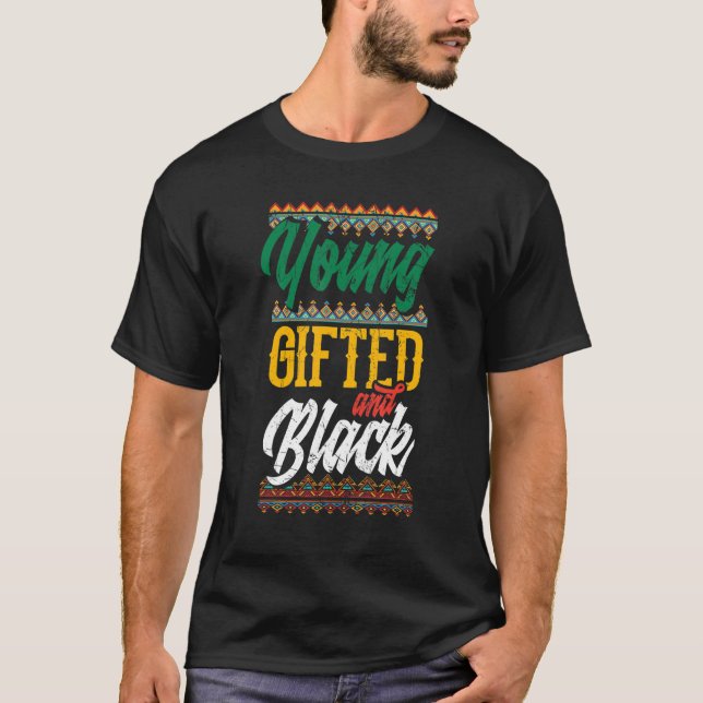 Unga och svarta stolta afroamerikanska arv t shirt (Framsida)