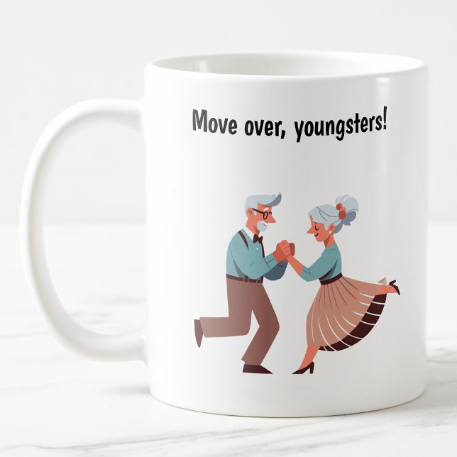 Unga på hjärtat - ledande medborgare som dansar kaffemugg (Skapare uppladdad)