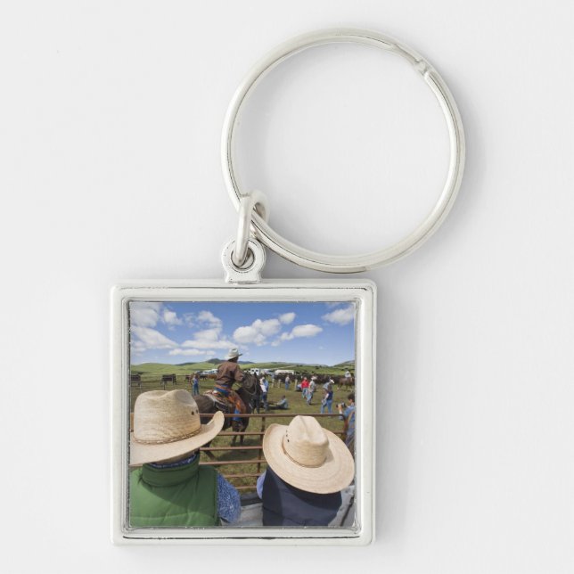 Unga pojkar tar i den Hughes ranchen 2007 Fyrkantig Silverfärgad Nyckelring (Framsidan)