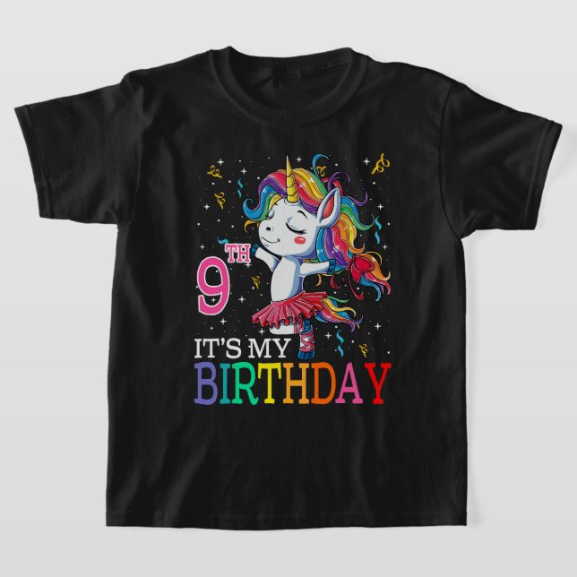 Ungar Det är min nionde födelsedag Unicorn 9-åriga T Shirt (Laydown)