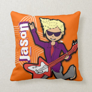 Ungar namnger den rockstar gitarrpojken som orange kudde