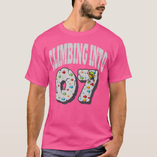Ungar som klättrar in i 7:e Sten under klimatfödel T Shirt