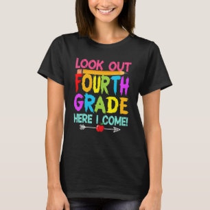 Ungar Student tittar ut fjärde Klass här i Kom Cr T Shirt