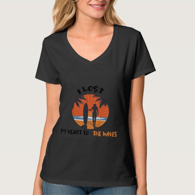 Ungar surfer surfa sol shine surfing I borttappad  T Shirt (Framsida)