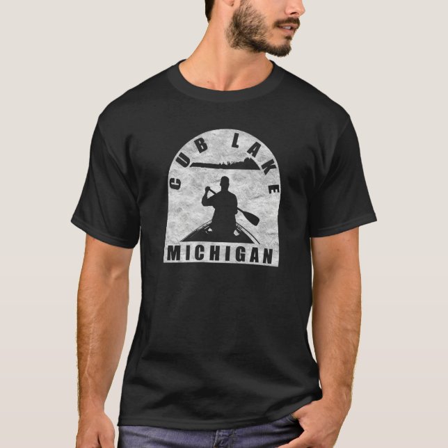 Unge Sjö Canoeing Michigan T Shirt (Framsida)