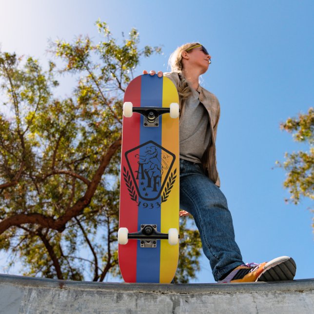 Unger Varagan ( Ընկեր Վարական) Skateboard (Utomhus 1)