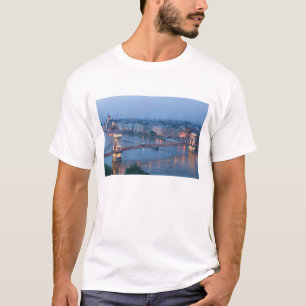 UNGERN, Budapest: Szechenyi (Kedjebro) Bro, 3 Tee