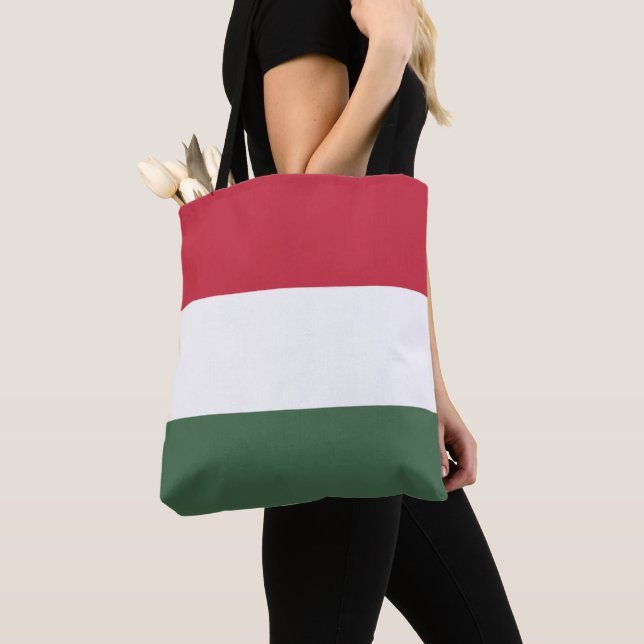 Ungern flagga tygkasse (Närbild)